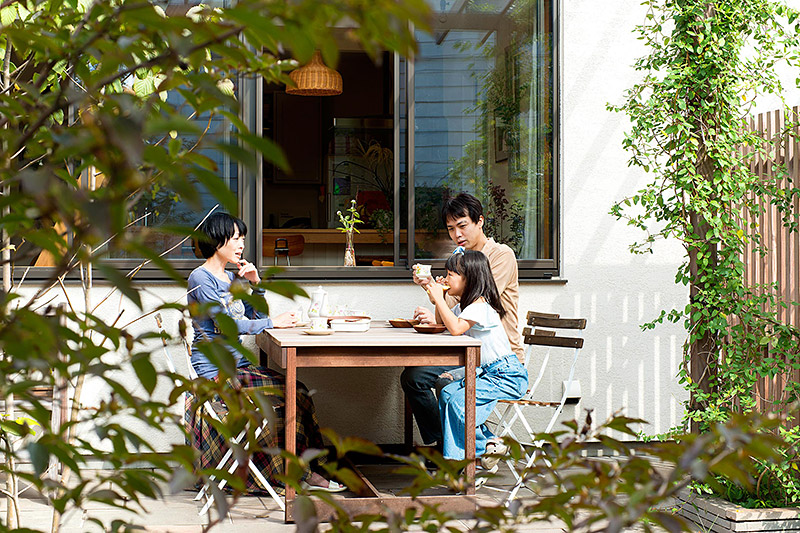 本とともに暮らす家